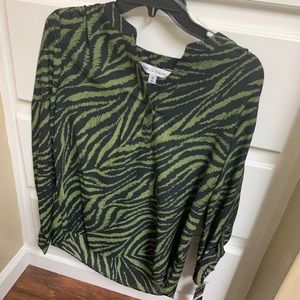 Green and black leopard print